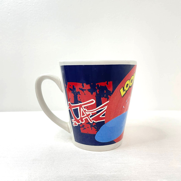 Warner Bros Looney Toons Tasmanian devil 2004 coffee mug - Picture 3 of 10